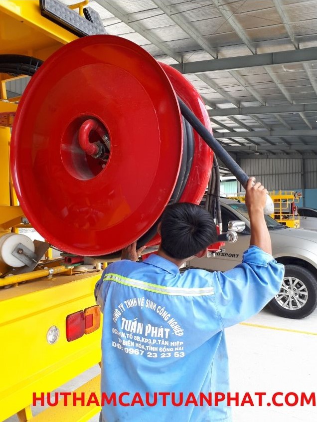 Hút hầm cầu tại Cụm CN Tân Mỹ Chánh